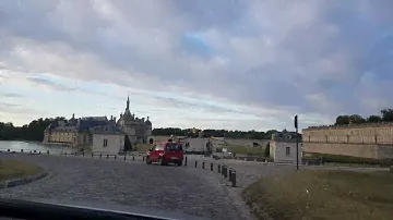 Замок Шантийи (Chateau de Chantilly)